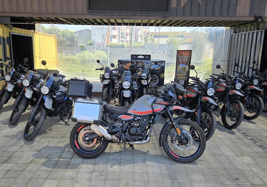 Royal-Enfield-STATICO3.jpeg