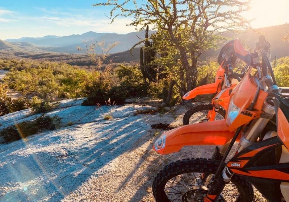TOUR-BAJA6.JPG